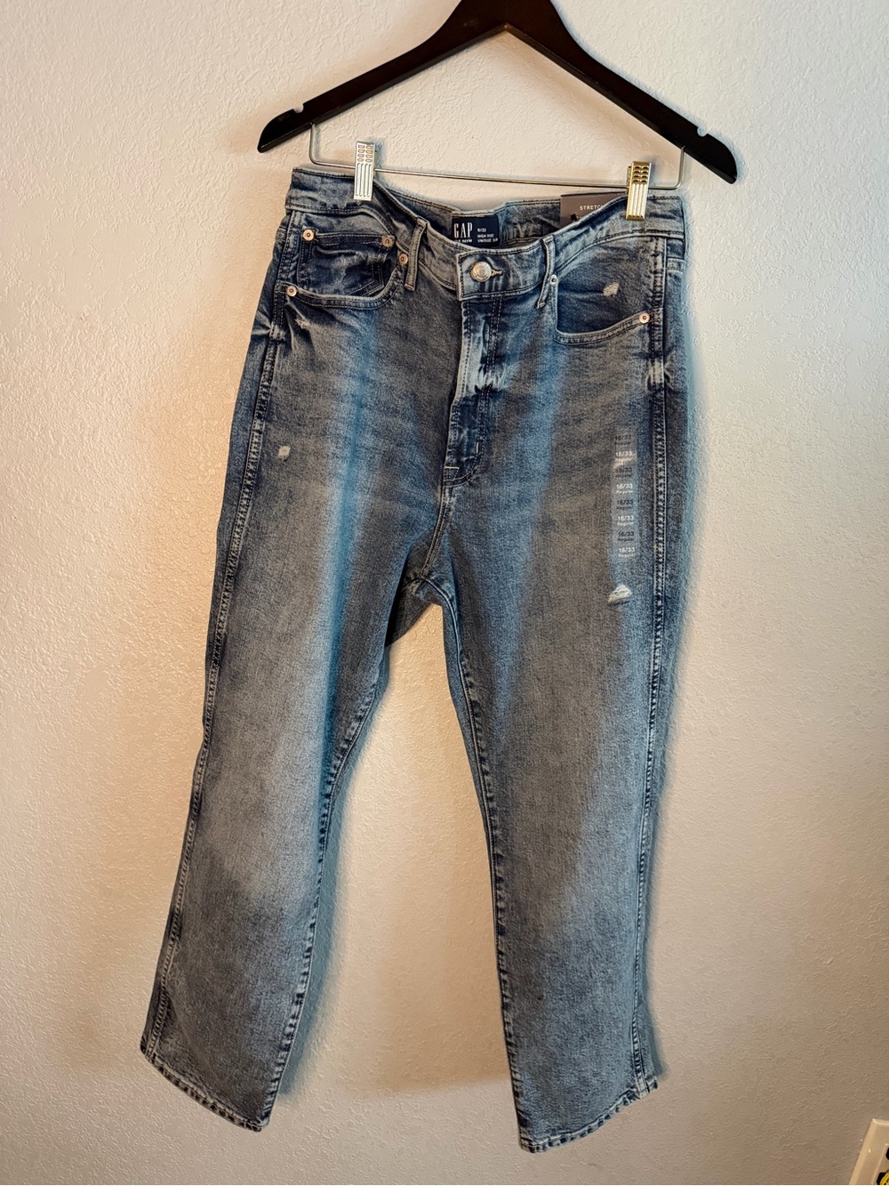 GAP Women's Faded Blue Straight Leg Jeans